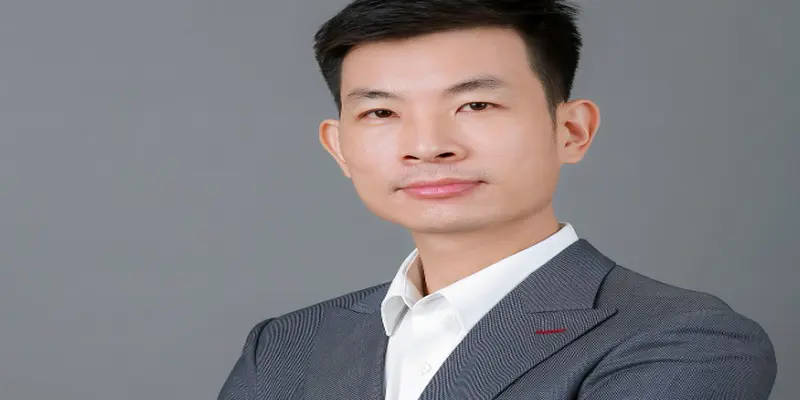 Tác giả Robin Nguyễn gây xôn xao giới giải trí online Tác giả Robin Nguyễn gây xôn xao giới giải trí online